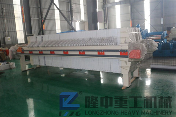 購買板框壓濾機設(shè)備，推薦您選擇洛陽隆中重工