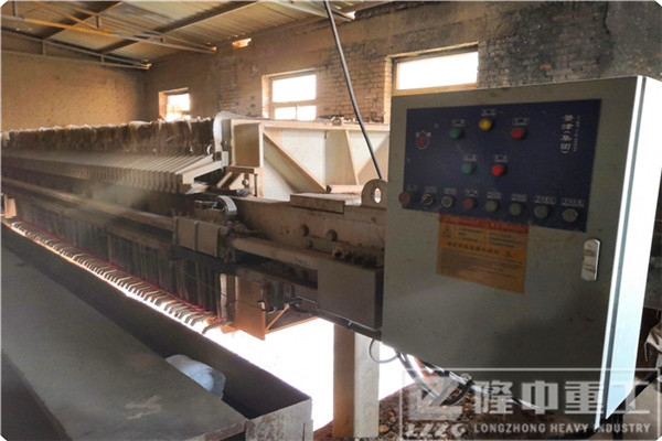 洗砂生產(chǎn)線日產(chǎn)需求量大，廂式壓濾機需要投資多少錢？