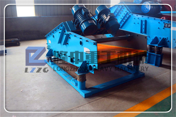 脫水污泥振動(dòng)脫水篩設(shè)備火力全開，助力尾砂污泥再利用